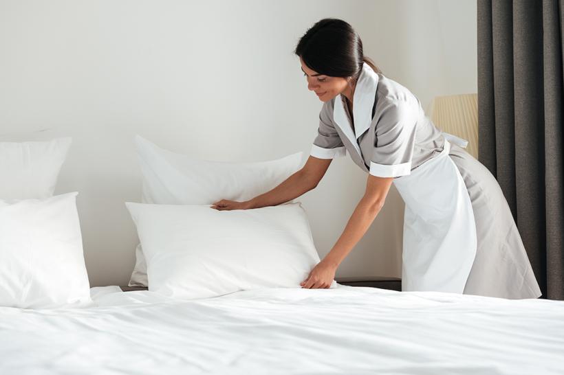 Detergent de rufe profesional hotel: Ce să alegi în 2025 pentru o curățenie de 5 stele?