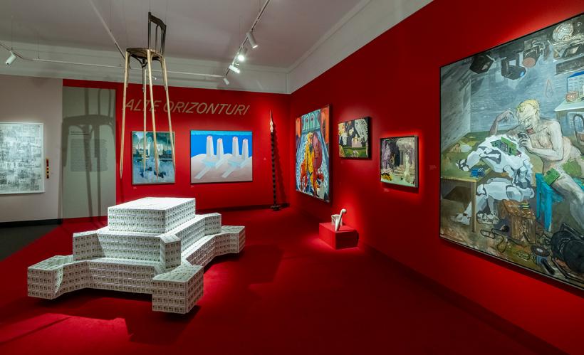 Sezonul România – Polonia: 4000 de vizitatori și 25 de articole în prima lună a expoziției „Un ochi râde, altul plânge”, cu lucrări din colecția Ovidiu Șandor