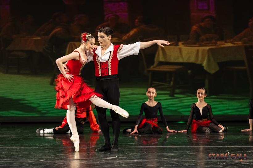 Explozie de talente pe scena Teatrului Naţional din Bucuresti in cadrul Stars Gala by Revolve Dance 18950266