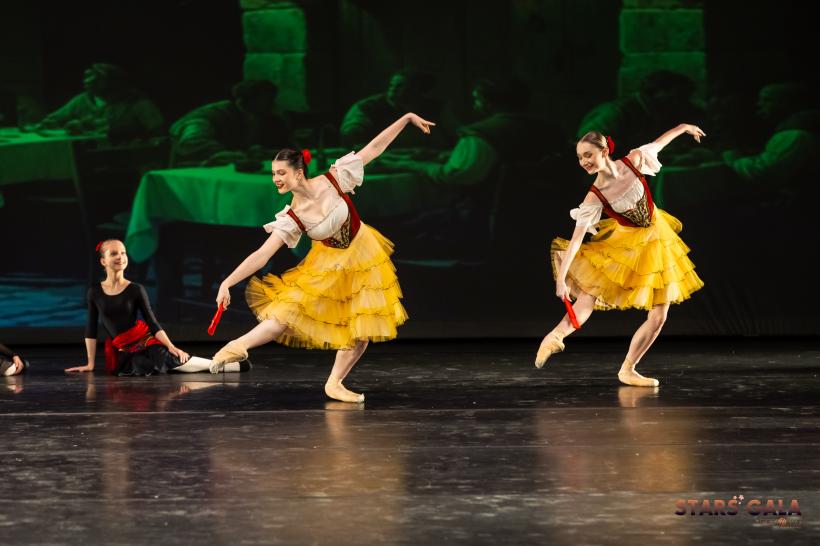 Explozie de talente pe scena Teatrului Naţional din Bucuresti in cadrul Stars Gala by Revolve Dance 18950270