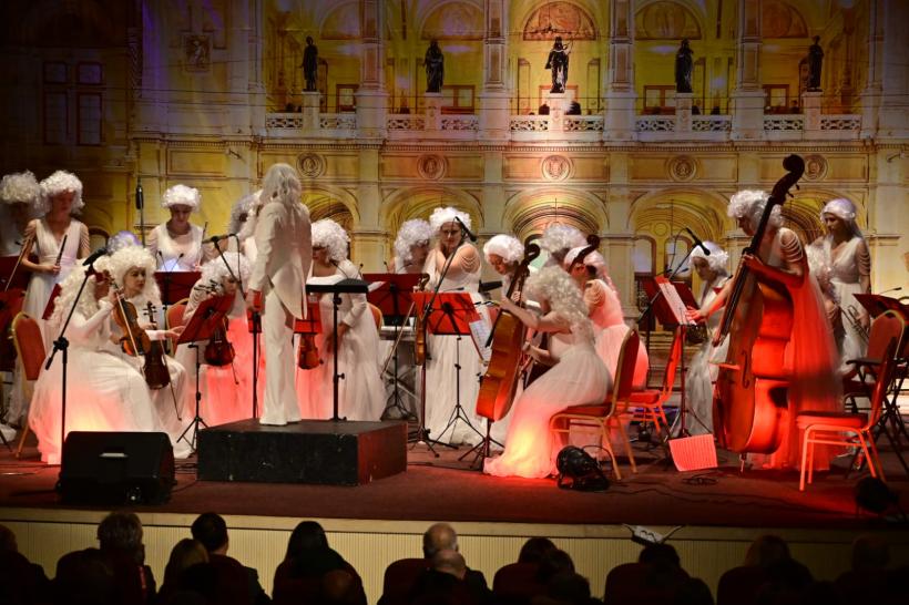 Naistul Damian Drăghici invitat alături de White Symphony Orchestra în concertul „Danke Johann Strauss 200” din 29 aprilie de la Sala Palatului 18949790
