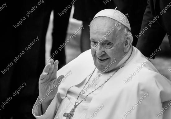 Papa Francisc a murit 18950421
