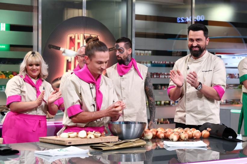 Chefi la cuțite, lider de audiență cu ediția de ieri. Chef Richard Abou Zaki lovește diseară bancurile adverse cu o amuletă grea 18950563
