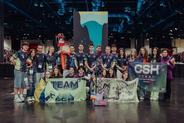 O echipă de liceeni din România, pe locul 3 mondial la Campionatul de robotică First Tech Challenge