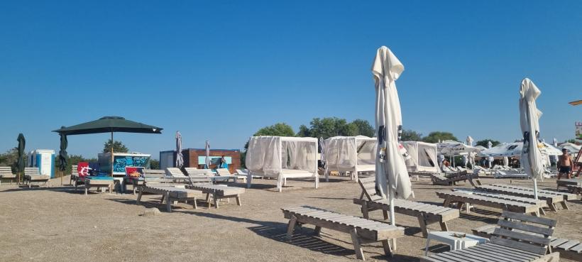 Sezonul estival va începe tot fără avize și autorizații de funcționare pentru plaje  18950484