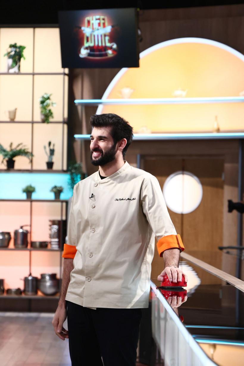 Echipa portocalie a lui Chef Richard, victorie la confruntarea culinară de ieri. Provocările acestei seri la Chefi la cuțite: două amulete și roata nebună a ingredientelor 18950796