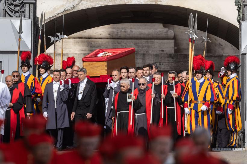 Funeralii Papa Francisc. Etapele până la înmormântarea Sfântului Părinte 18950826
