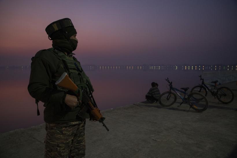 Zeci de morți și răniți, într-un atac asupra unor turiști în Kashmir 18950708