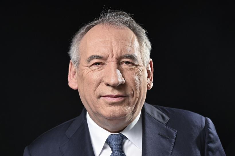 Scandal la Paris! Fiica premierului francez spune că a fost bătută cu brutalitate la școala catolică