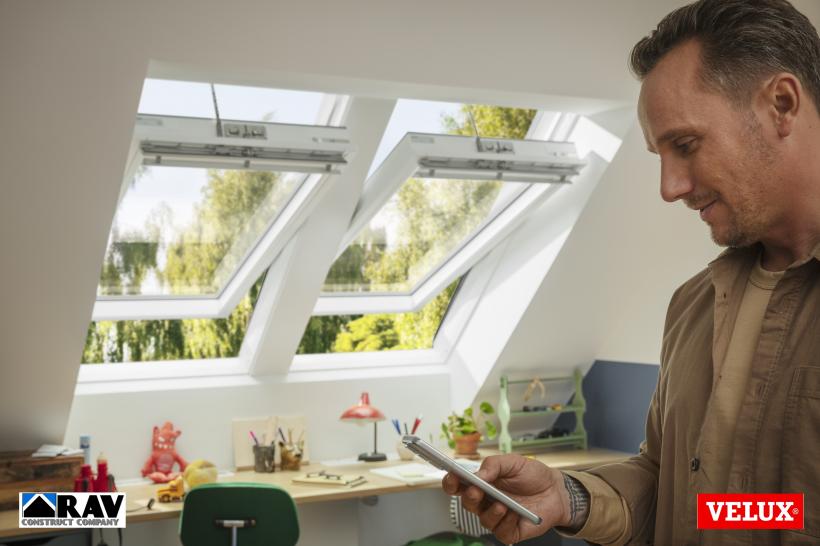 Ferestrele de mansardă VELUX cu acționare electrică, din gama Standard Plus - control inteligent al luminii și ventilației, pentru un cămin sănătos și confortabil