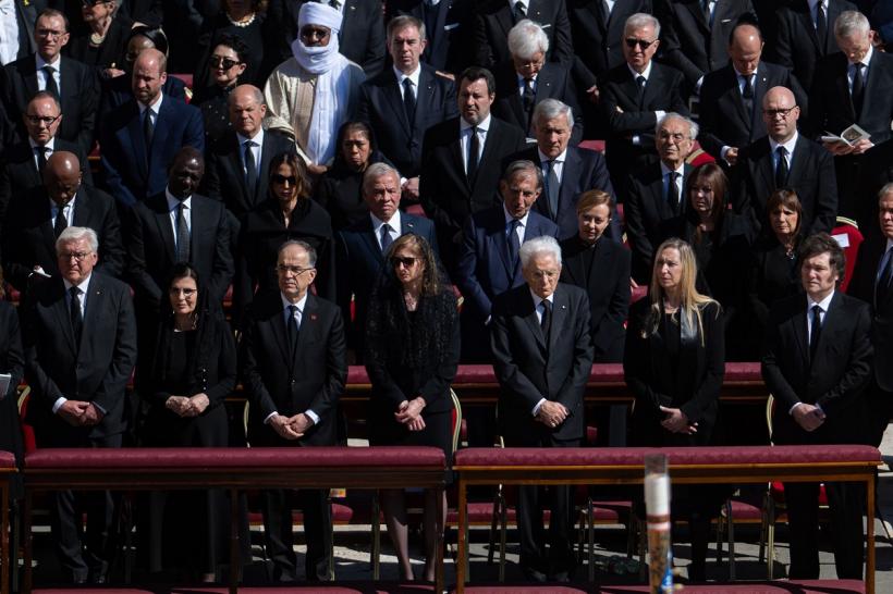 UPDATE Înmormântarea Papei Francisc. Zeci de mii de oameni au venit să își ia rămas bun de la unul dintre cei mai iubiți lideri ai bisericii catolice 18951310