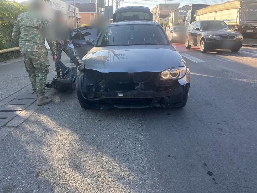 Transportor amfibiu blindat, aparținând MApN, implicat într-un accident în Filiași 18951613