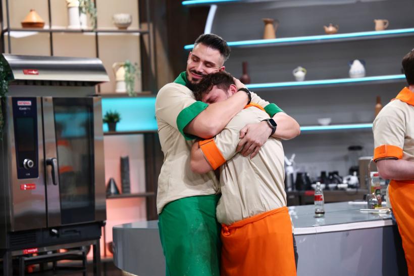 Echipa portocalie, o nouă victorie la Chefi la cuțite. Diseară, cursă culinară nebună: un preparat la fiecare zece minute. Chef Orlando: ”Proba asta este criminală!” 18951863