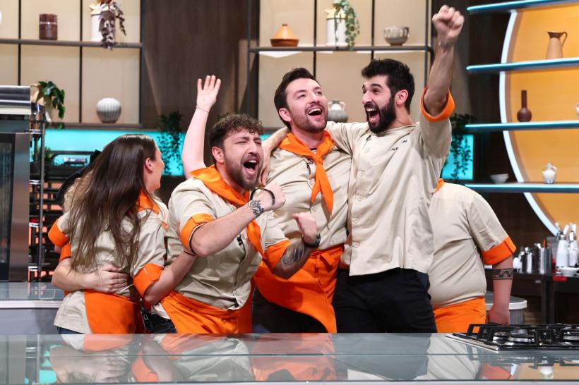 Echipa portocalie, o nouă victorie la Chefi la cuțite. Diseară, cursă culinară nebună: un preparat la fiecare zece minute. Chef Orlando: ”Proba asta este criminală!” 18951864