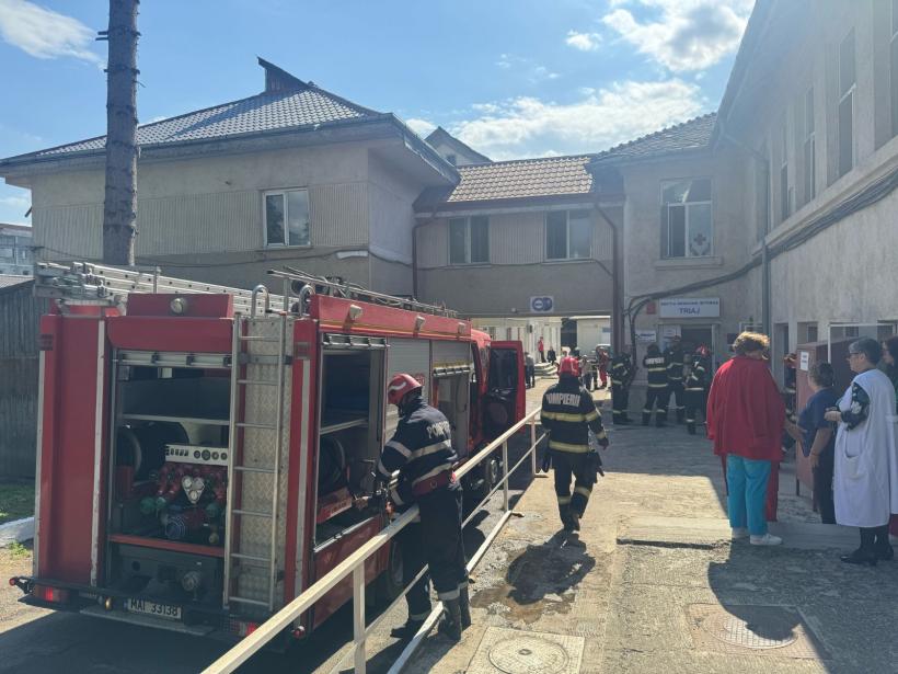 Incendiu la Spitalul CFR Pașcani. 80 de pacienți și angajați, evacuați 18951943