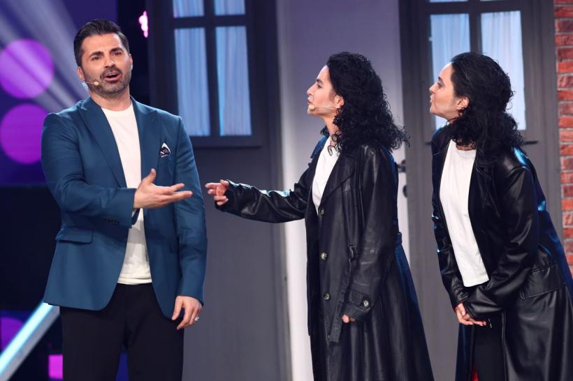 Pepe, față în față cu Pepe, pe scena Te cunosc de undeva! Bianca și Cristina, cea mai dificilă provocare de până acum: „Ne transformăm în Pepe, care se uită la noi și e o presiune foarte mare” 18951854