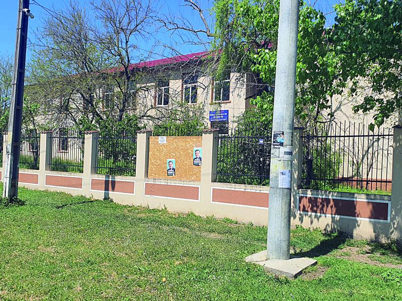 Vot cu sictiru’ în suflet! Alegerile pentru Cotroceni, văzute din Răsucenii păstoriți de Spălatu: „Cum e, bă, cu alea doișpe’ milioane de vă dă statu’ după o viață de muncă la Ceape?” 18951907