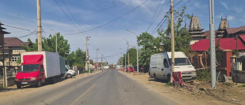 Alegeri între palate și buletine de vot „ștampilate” cu degetul 18952389