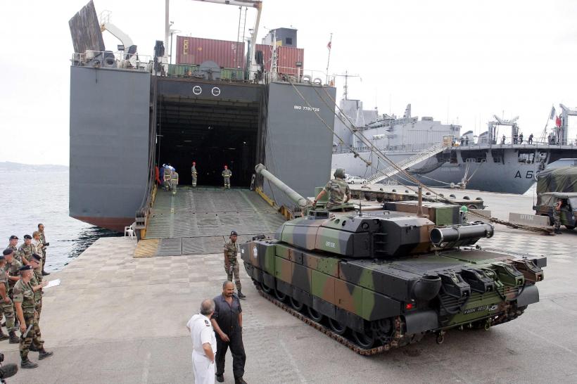 Sub presiunea rușilor, armata europeană caută bani și consens  18952702