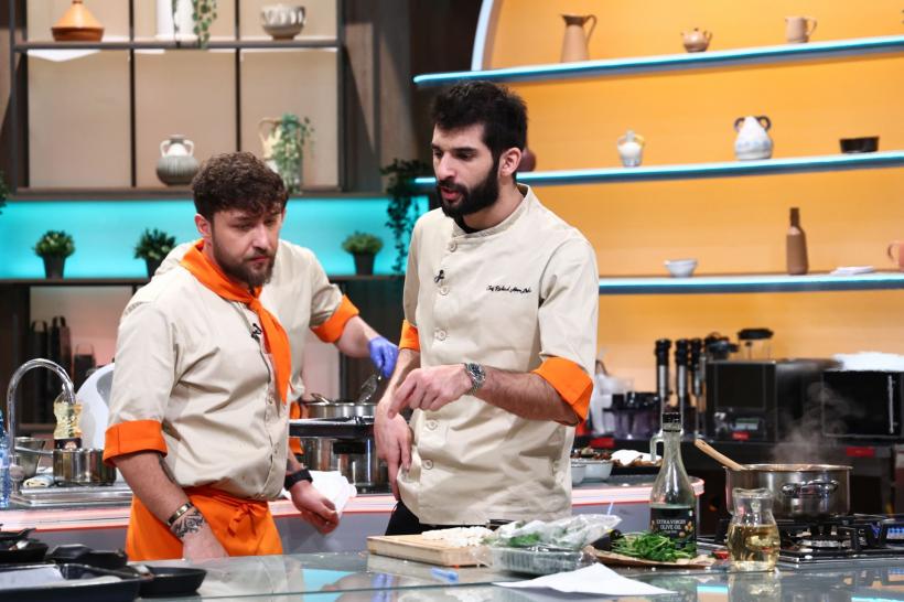 Chefi la cuțite, lider de audiență cu ediția de ieri. Diseară: al zecelea battle aduce o epopee culinară cu meniu grecesc și o lovitură amețitoare de amuletă 18952830