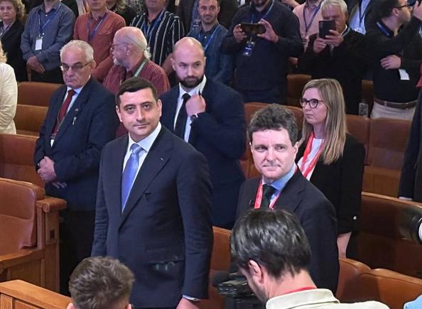 Prima confruntare între George Simion și Nicușor Dan 18952927