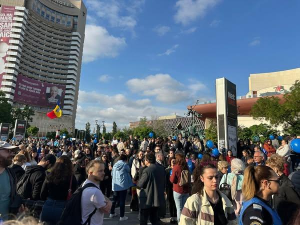 Manifestație pro-Europa în București. Sunt câteva mii de persoane 18953309