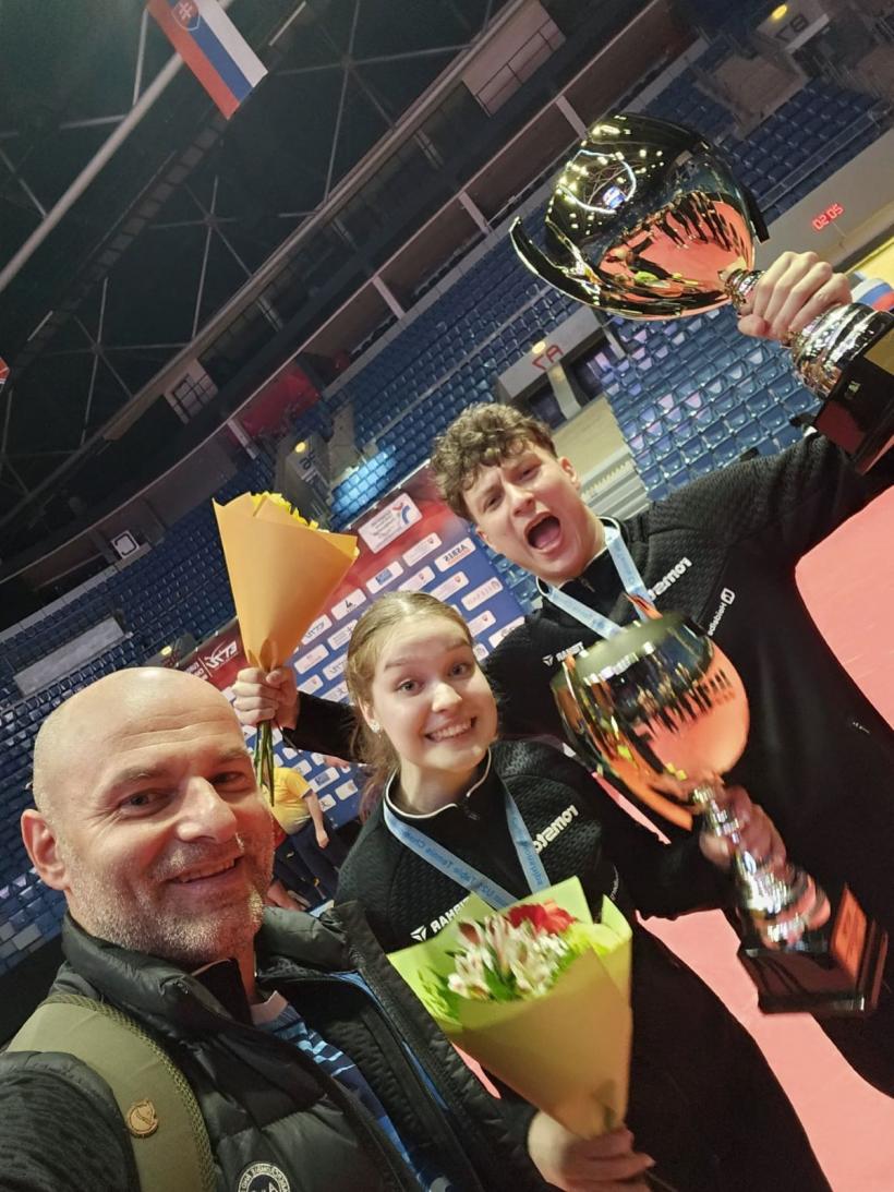 Echipa României la dublu mix a câștigat medalia de aur la Campionatele Europene U21 de tenis de masă