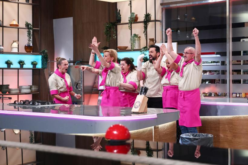 Echipa lui Chef Orlando, victorioasă ieri la Chefi la cuțite. Amuleta rimelor aduce hohote de râs în battle-ul serii, dar lovitura lui Chef Sautner complică grav sesiunea de gătit