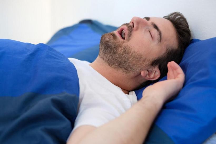 Descoperire în medicină. Apneea de somn contribuie la declinul memoriei