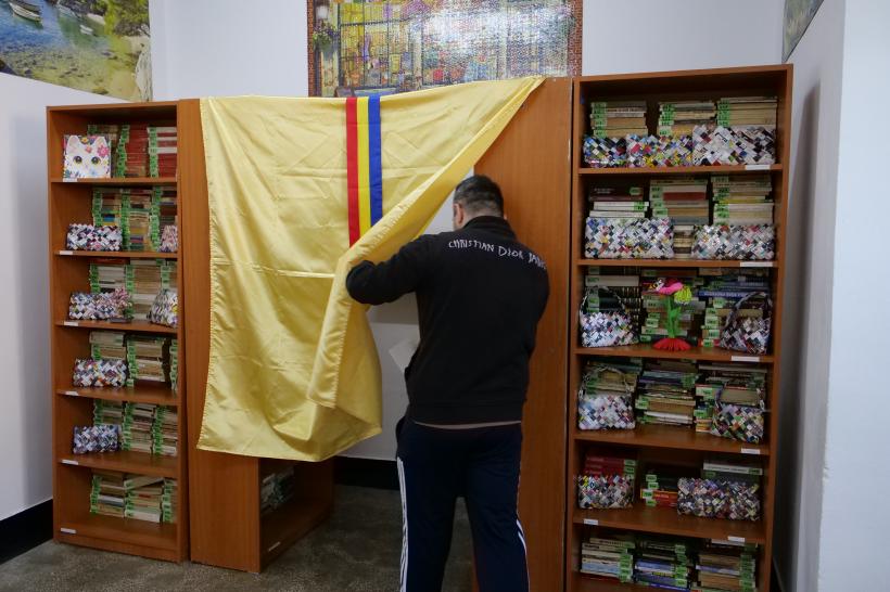 Cum au votat „urșii” prin gratiile Rahovei 18954459