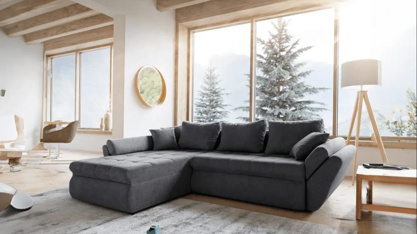 Amenajarea livingului cu piese practice și elegante