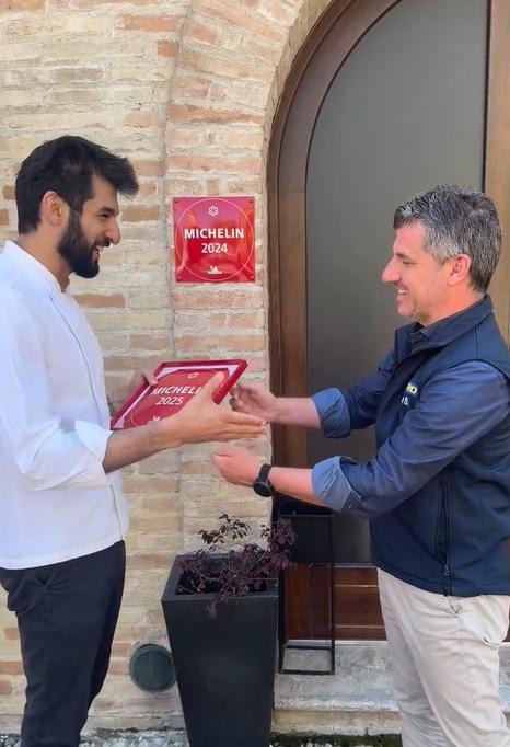 Chef Richard Abou Zaki a primit reconfirmarea stelei Michelin pentru al patrulea an la rând: „Este o bucurie enormă acest rezultat obținut alături de echipa mea” 18954927