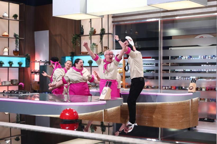 Premieră la Chefi la cuțite: trei concurenți au luat punctaj maxim la individuală. Diseară, penultimul battle aduce o adevărată probă artistică în bucătărie 18954898