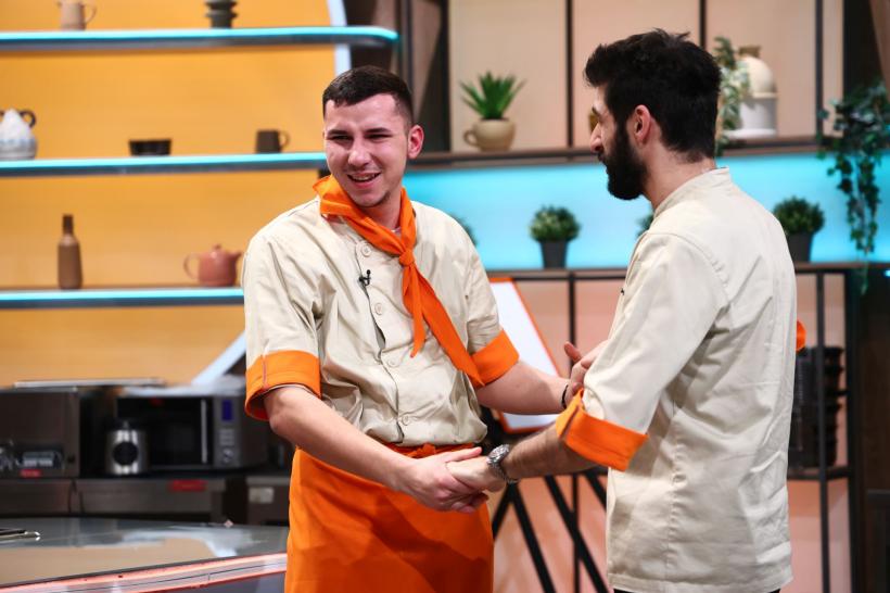 Premieră la Chefi la cuțite: trei concurenți au luat punctaj maxim la individuală. Diseară, penultimul battle aduce o adevărată probă artistică în bucătărie 18954905