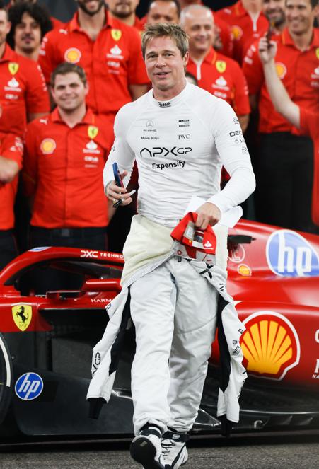 Max Verstappen a lipsit de la premiera filmului cu Brad Pitt despre F1, pentru a sta cu familia 18955205