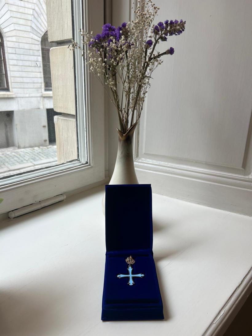 „Crucea Nordului” pentru mireni, conferită de Episcopul Macarie directorului ICR Stockholm 18955158