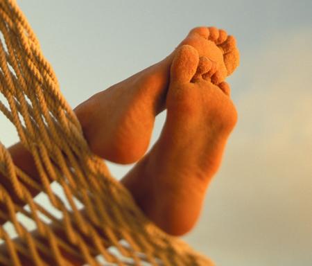 Te dor picioarele, ai bătături sau calusuri? E timpul să descoperi ce face un podolog