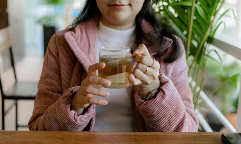 Cel mai bun ceai pentru un somn mai bun, recomandat de dieteticieni