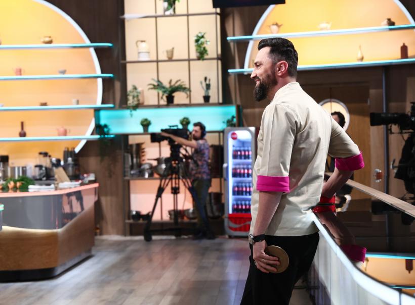 Diseară, de la 20:30: ediția de foc Chefi la cuțite în care sunt nominalizați semifinaliștii. Ultimul battle al sezonului 15 decide care echipă intră integral în Semifinală 18955649