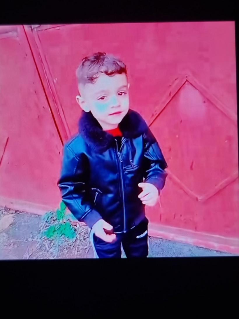 Sibiu: Doi frați de 5 și 9 ani sunt de negăsit 18955593