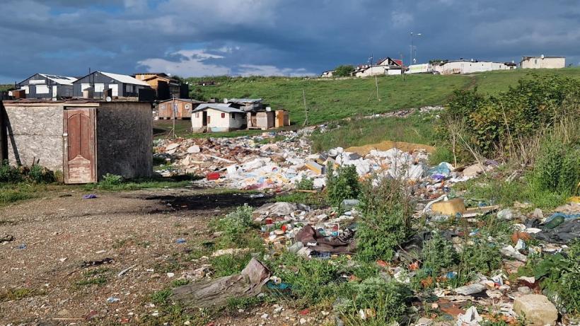 Ultima stație din Europa: Pata Rât sau cum trăiesc 4.000 de oameni cu gunoiul în picioare și șobolanii la nas 18955510