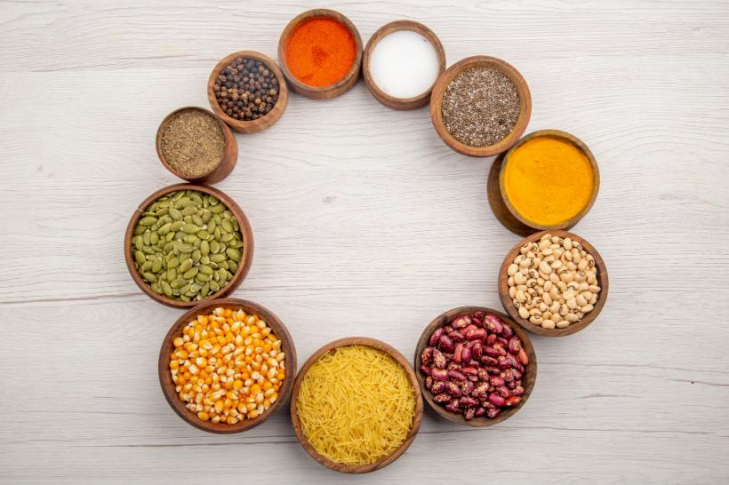 5 surse vegetale de nutrienți esențiali pentru vegetarieni și vegani 