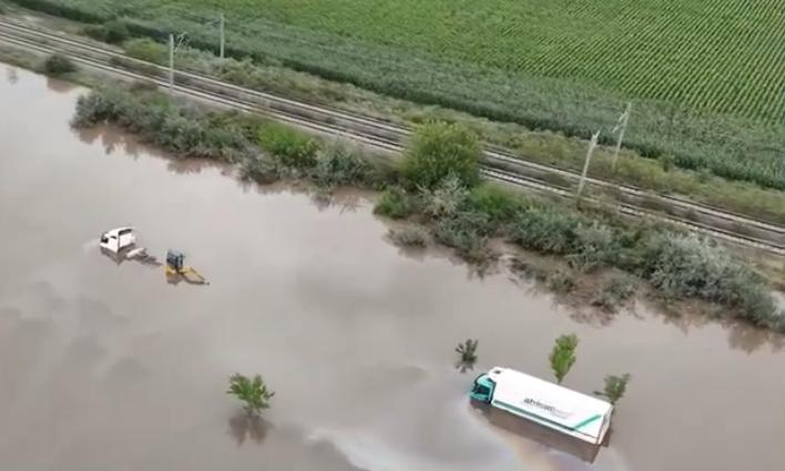 Inundații în mai multe localități din Botoșani. Peste 20 de persoane au fost evacuate