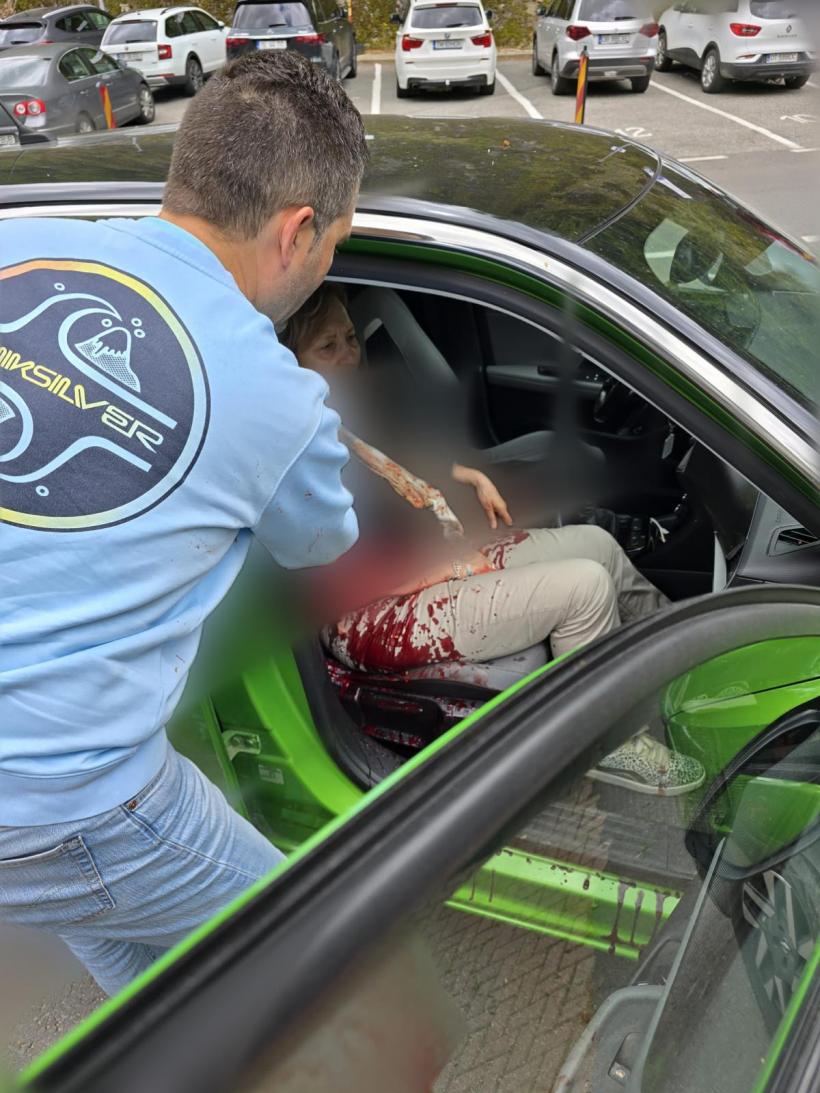 Turistă străină mușcată de urs în zona barajului Vidraru. Atenție: Imagini șocante! 18956154