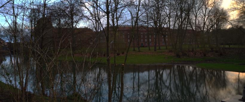 Instalația audio-video Light That Never Quite Returns the Same, semnată de Andreea Cristina Borțun, a avut prima prezentare publică 18956213