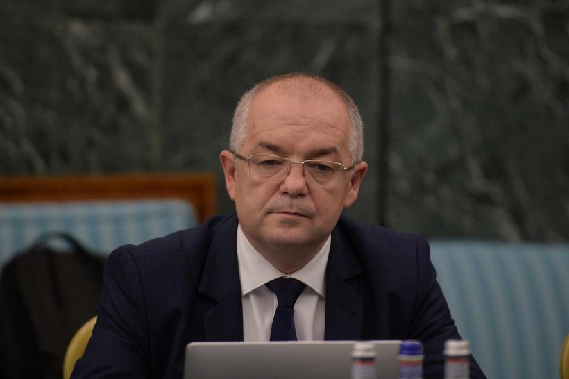 Culmea ipocriziei politice: Șapte primării dau pe cositul ierbii 9% din „deficitul” care trebuie recuperat în 2025  18956114