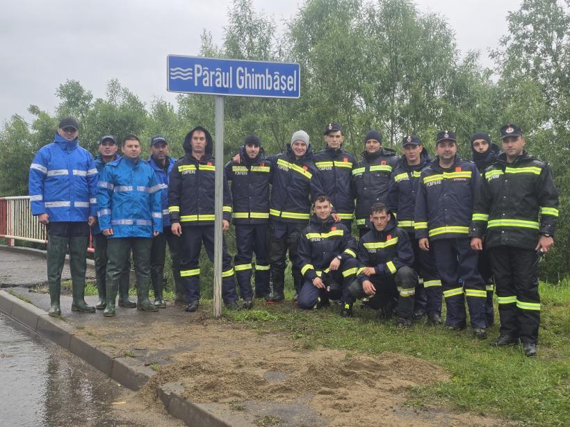 Prăpăd în România: Gospodării, terenuri și o fermă afectate de inundații. Sute de animale au fost evacuate 18956387