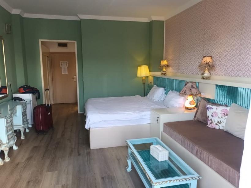 Românii preferă hotelurile de  4 stele de pe litoralul românesc 18956341