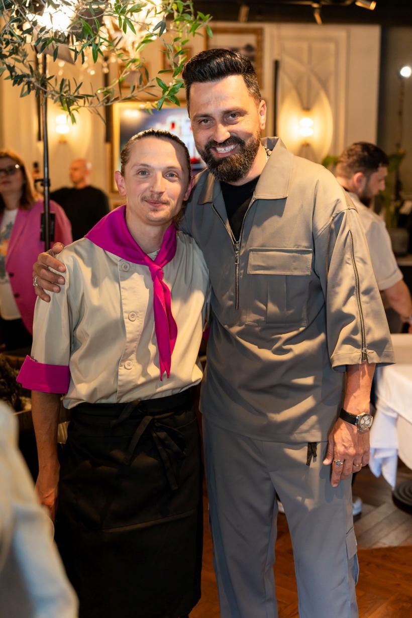 Vedetele au savurat în premieră preparatele dintr-o finală Chefi la cuțite: câștigătorul sezonului 15 și ceilalți trei finaliști au gătit live pentru invitații unui prânz special 18956486