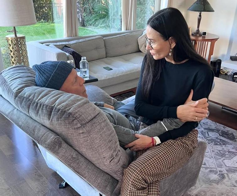 Bruce Willis, afectat de demență, dar radiant alături de nepoata lui: „I se luminează fața” când o vede 18956700